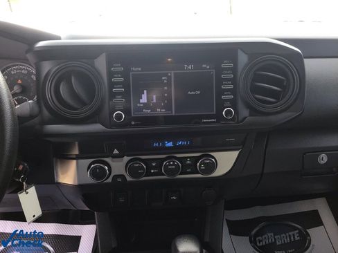 Used 2022 Toyota Tacoma SR image 34