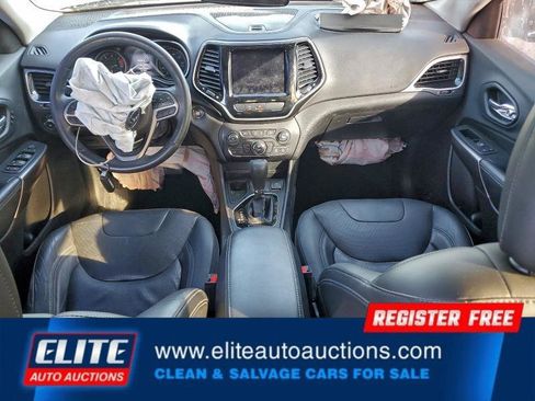 Used 2019 Jeep Cherokee Limited image 16