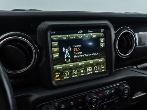 Used 2019 Jeep Wrangler Unlimited Sahara AWD/4WD image 20
