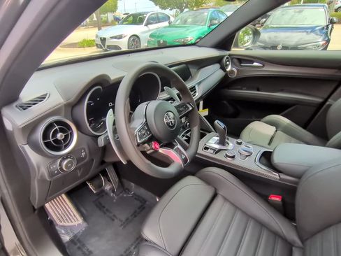 Used 2024 Alfa Romeo Stelvio Quadrifoglio AWD/4WD image 35