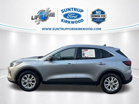 Used 2024 Ford Escape Active FWD image 2