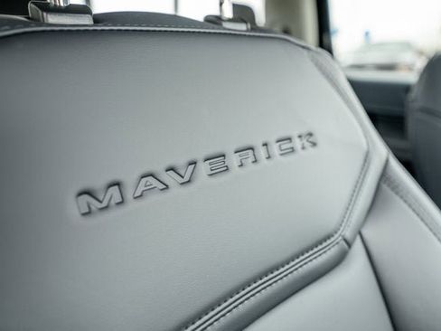 New 2026 Ford Maverick Lariat w/ Black Appearance Package image 36