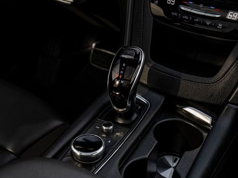 Used 2025 Cadillac XT6 Sport image 24