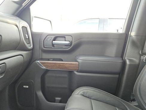 Used 2022 Chevrolet Silverado 1500 High Country image 40