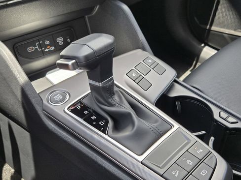 New 2026 Kia Sportage EX FWD image 15
