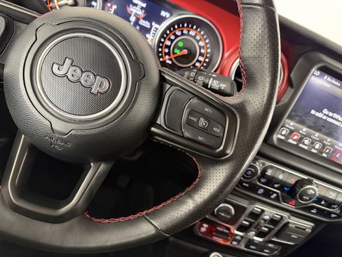 Used 2023 Jeep Wrangler Unlimited Rubicon w/ LED Lighting Group AWD/4WD image 29