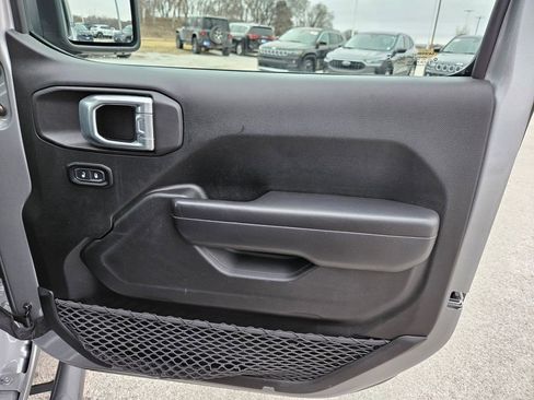 Used 2020 Jeep Wrangler Unlimited Sport S image 33