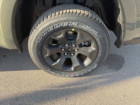 New 2026 RAM 1500 4x4 Crew Cab image 21