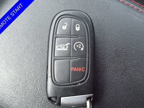 Used 2017 Jeep Cherokee Trailhawk w/ Comfort & Convenience Group AWD/4WD image 8