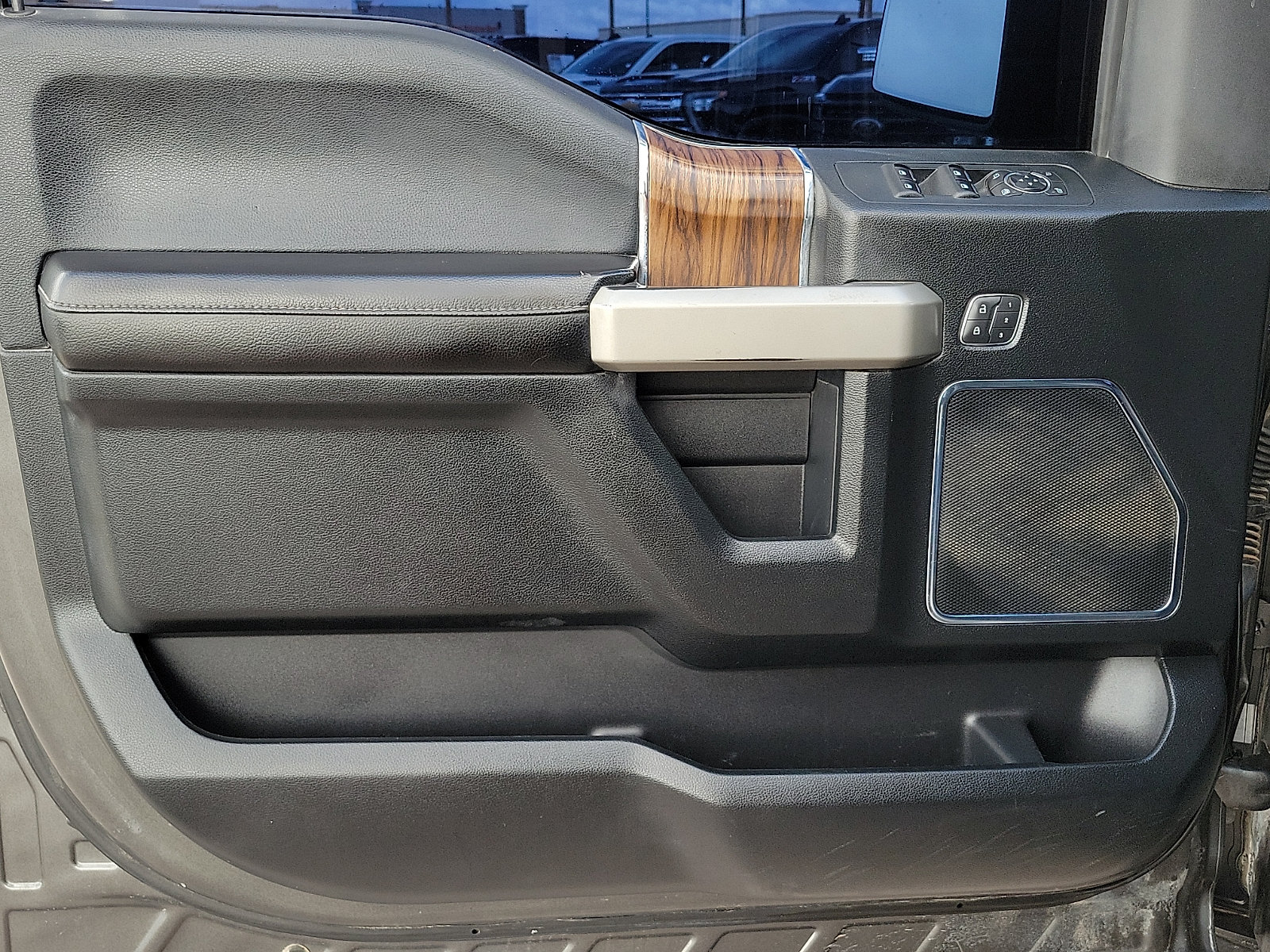 Used 2018 Ford F150 Lariat AWD/4WD image 11