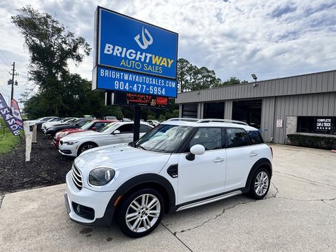 Used 2019 MINI Cooper Countryman FWD image 1
