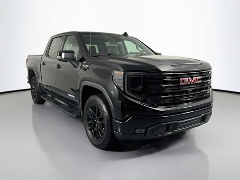 Used 2025 GMC Sierra 1500 Elevation w/ Elevation Premium Package AWD/4WD image 3