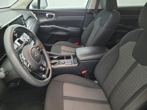 Used 2021 Kia Sorento LX image 17