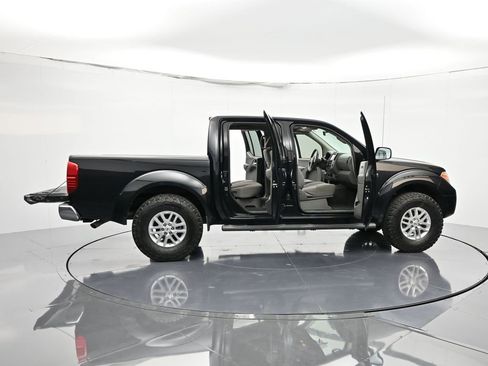 Used 2019 Nissan Frontier SV image 45