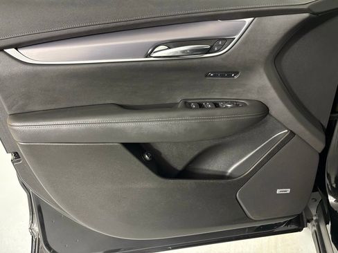 Used 2024 Cadillac XT6 Luxury image 17