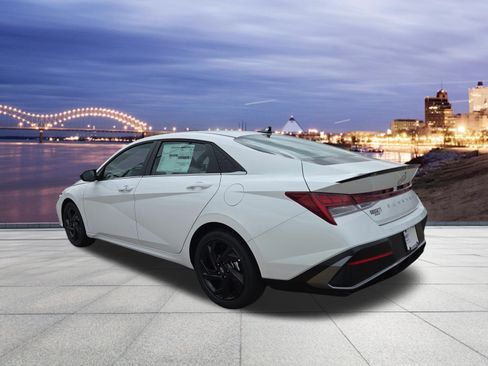 New 2026 Hyundai Elantra SEL Sport FWD image 3