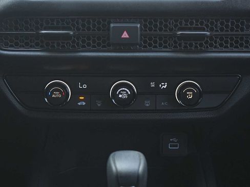 Certified 2024 Honda HR-V LX image 22