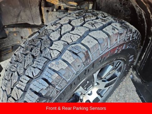 Used 2021 Nissan Titan SV w/ SV Convenience Package image 16