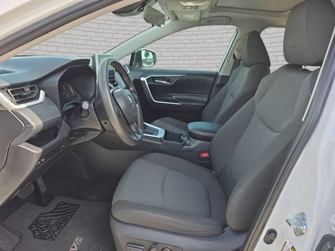 Used 2024 Toyota RAV4 XLE w/ Convenience Package FWD image 16