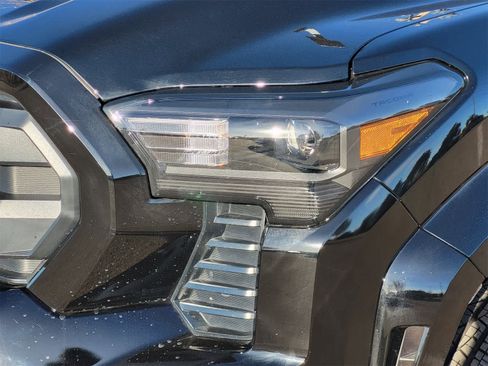 Used 2025 Toyota Tacoma SR5 image 8