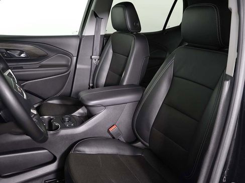 Used 2023 GMC Terrain SLT image 29