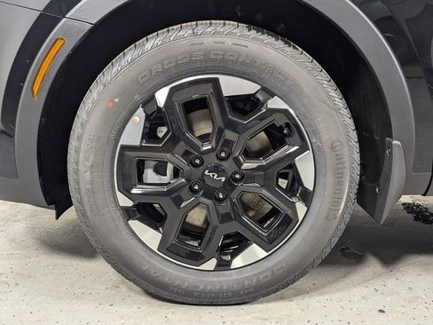 New 2025 Kia Sorento S w/ Panoramic Sunroof Package image 9