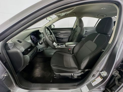 Used 2024 Nissan Sentra SV image 13