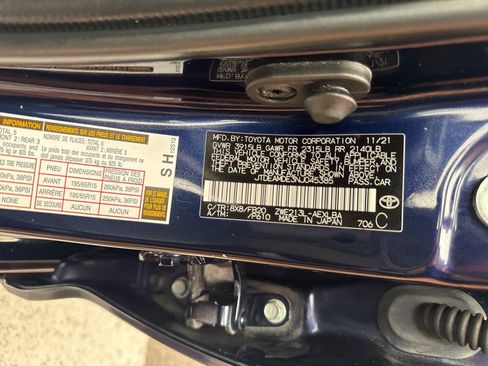 Used 2022 Toyota Corolla LE FWD image 38