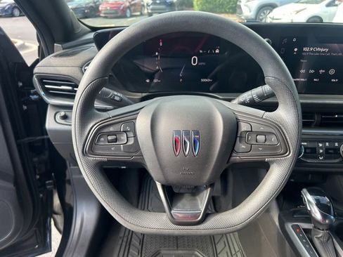 Used 2024 Buick Envista Preferred w/ Convenience II Package image 18