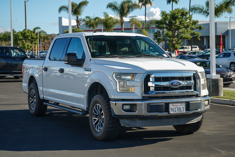 Used 2015 Ford F150 XLT w/ Equipment Group 301A Mid RWD image 3