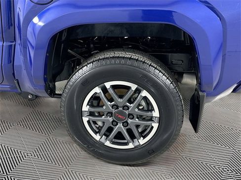 Used 2024 Toyota Tacoma 4x4 Double Cab image 10