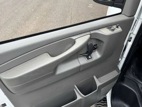 Used 2014 Chevrolet Express 2500 LS RWD image 20