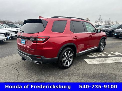 Certified 2025 Honda Pilot Touring image 6