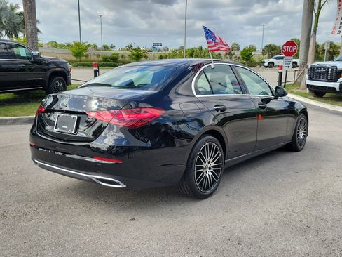 Used 2025 Mercedes-Benz C 300 Sedan image 5