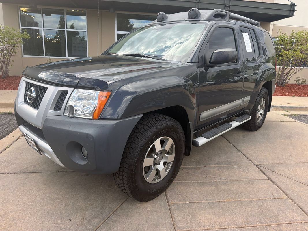 Used 2013 Nissan Xterra PRO-4X w/ Pro-4x Leather Pkg AWD/4WD image 2