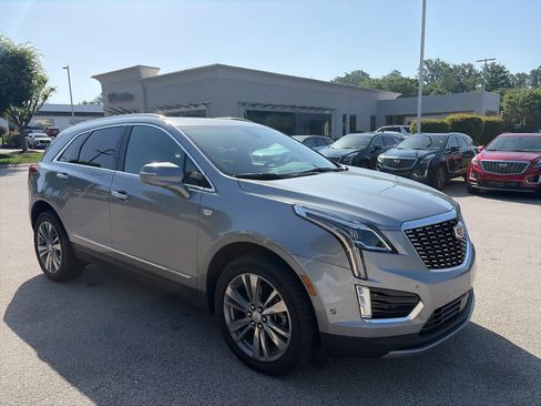 Used 2026 Cadillac XT5 Premium Luxury w/ Driver Assist Package AWD/4WD image 5