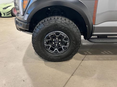 Used 2025 Ford F150 Raptor w/ Equipment Group 803A Raptor R AWD/4WD image 46