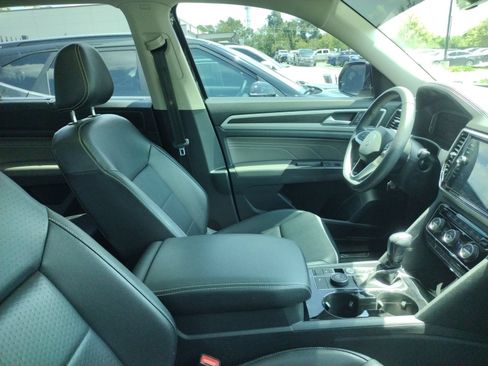 Used 2022 Volkswagen Atlas SE AWD/4WD image 4