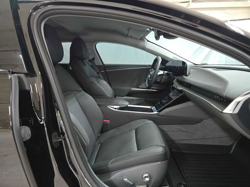Used 2025 Lucid Air Touring AWD/4WD image 10