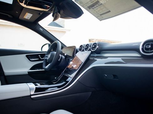 Used 2024 Mercedes-Benz C 300 4MATIC Sedan image 35