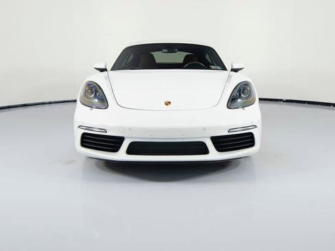Certified 2024 Porsche 718 Cayman S RWD image 13