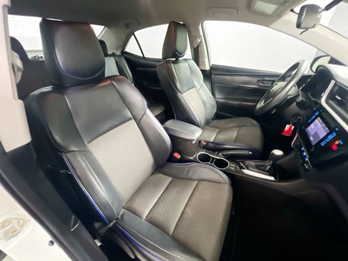 Used 2019 Toyota Corolla SE FWD image 30