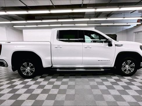 Used 2024 GMC Sierra 1500 SLE w/ Preferred Package AWD/4WD image 15