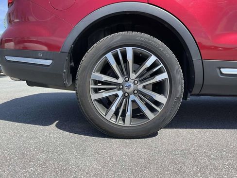 Used 2018 Ford Explorer Platinum AWD/4WD image 32