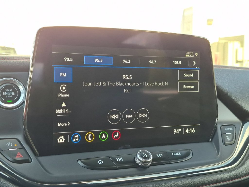 Used 2025 Chevrolet Blazer RS FWD image 19