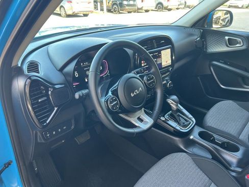 Certified 2023 Kia Soul EX FWD image 6