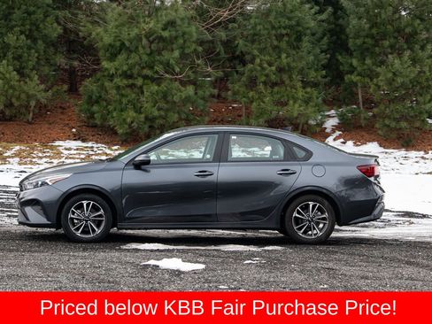 Used 2024 Kia Forte LXS image 4