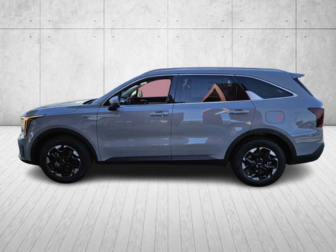 New 2026 Kia Sorento S image 4