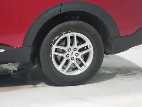 Certified 2023 Ford Explorer XLT w/ Class IV Trailer Tow Package image 29