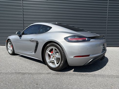 Used 2023 Porsche 718 Cayman S RWD image 3